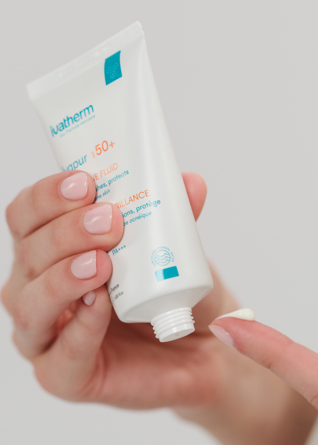 Ivapur Fluid anti-strălucire cu SPF 50+