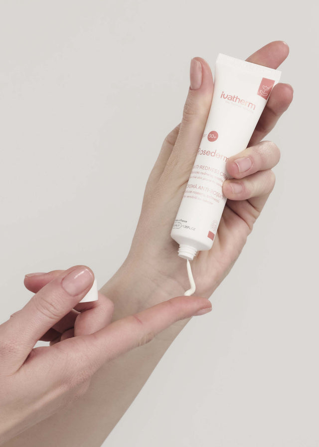 Rosederm Cremă pentru pielea sensibilă cuperozică SPF30