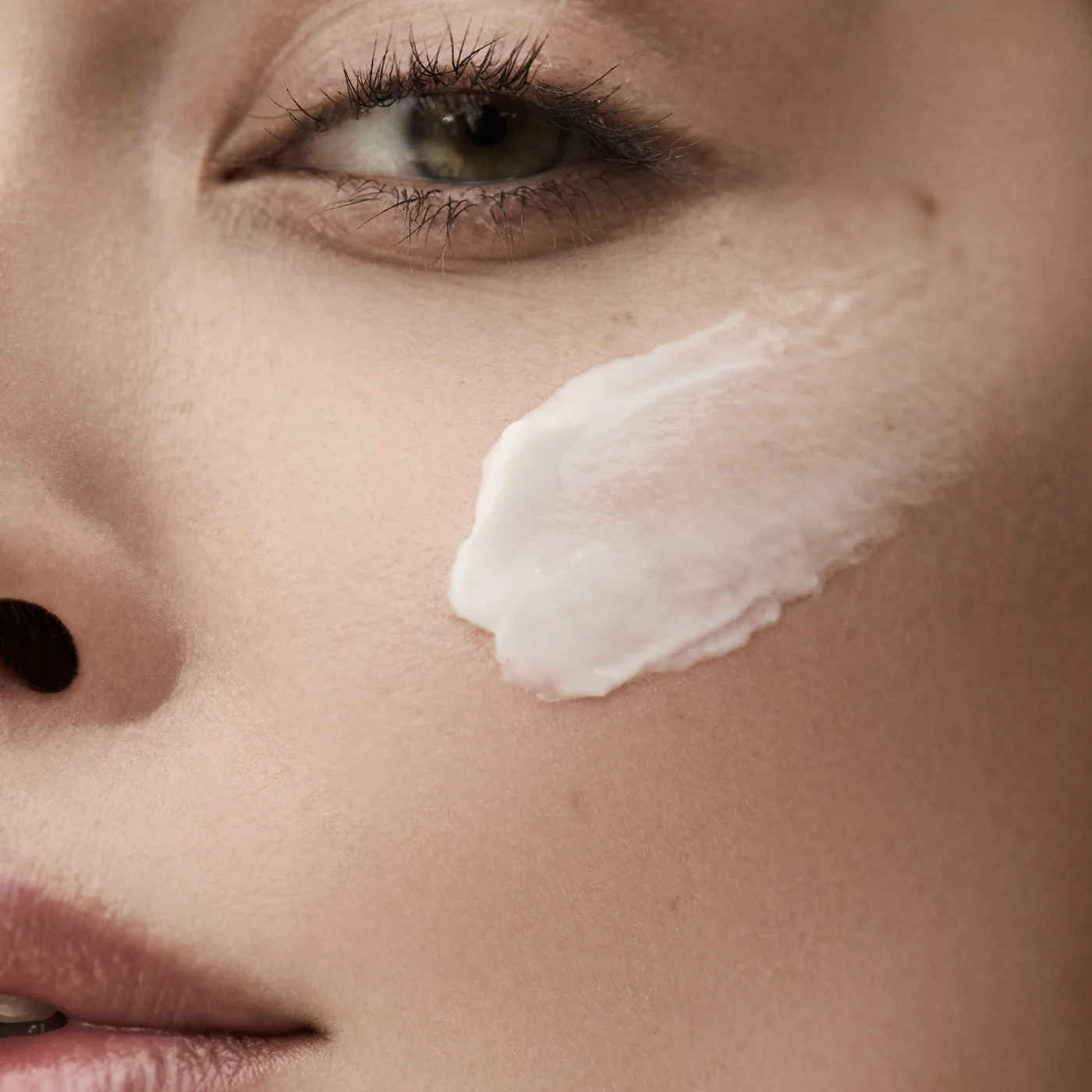 Ivawhite <br> WHITENING CREAM - Image 4