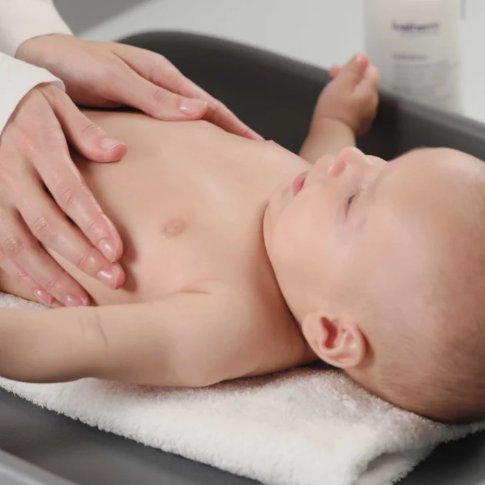 Ivahidra+ A.D <br> EMOLLIENT CLEANSING GEL - Image 2